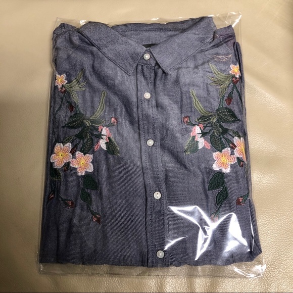 LC Waikiki Denim Floral Embroidered Shirt, Pull-up Sleeves, Size 48(178/114A) - Picture 4 of 12